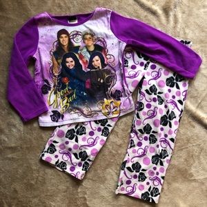 Disney Descendants Fuzzy Pajama set